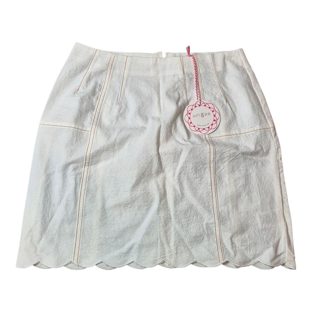 NEW! Umgee Scallop Edge Off White Mini Skirt Women's M‎ NWT